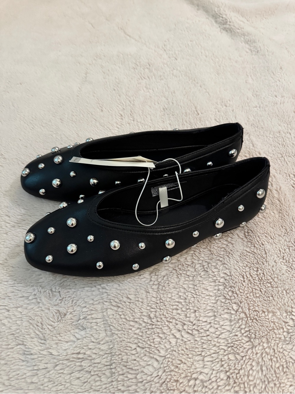 NWT Women’s Memory Foam Black Flats